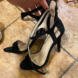 Black Windsor heels